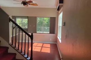 1443 Hillview Ln, Tarpon Springs, FL 34689 - Photo 4