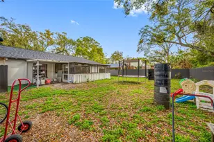 2814 W Powhatan Ave, Tampa, FL 33614 - Photo 46