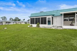 1801 Bedford Ln, Sun City Center, FL 33573 - Photo 16