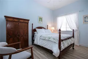 9448 Forest Hills Cir, Sarasota, FL 34238 - Photo 38