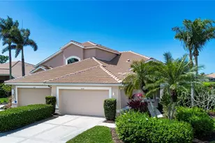 9448 Forest Hills Cir, Sarasota, FL 34238 - Photo 2
