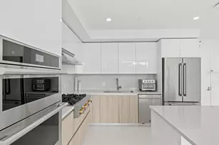 400 Central Ave, Saint Petersburg, FL 33701 - Photo 12