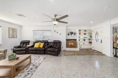 8017 Dell Drive, Tampa, FL 33615 - Photo 18