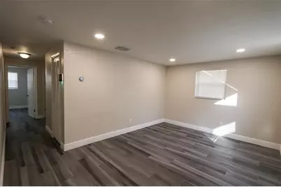 2706 E 99th Avenue, Tampa, FL 33612 - Photo 4