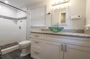 2706 E 99th Ave, Tampa, FL 33612 - Photo 14