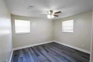 2706 E 99th Ave, Tampa, FL 33612 - Photo 10