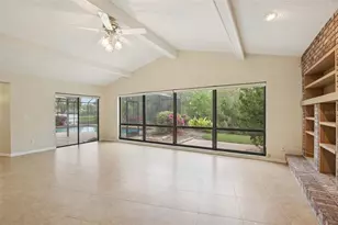 17913 Clear Lake Dr, Lutz, FL 33548 - Photo 16