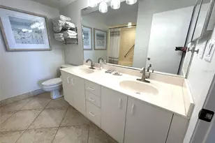 6081 Bahia Del Mar Cir, Saint Petersburg, FL 33715 - Photo 16