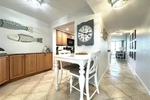 6081 Bahia Del Mar Cir, Saint Petersburg, FL 33715 - Photo 10