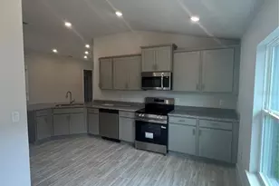 13064 Kent Bradley St, Dade City, FL 33525 - Photo 6