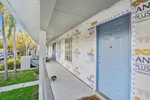 7218 E Bank Dr, Tampa, FL 33617 - Photo 4