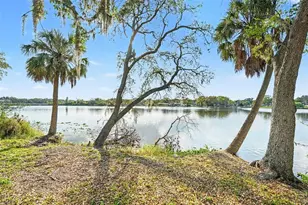 7218 E Bank Dr, Tampa, FL 33617 - Photo 32