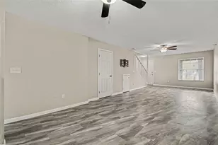 7218 E Bank Dr, Tampa, FL 33617 - Photo 12