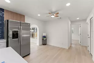 2221 Terrace Dr N, Clearwater, FL 33765 - Photo 18