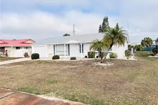 713 Thunderbird Ave, Sun City Center, FL 33573 - Photo 2