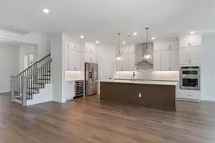 3601 E Tampa Cir, Tampa, FL 33629 - Photo 10