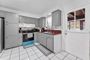 544 Severn Ave, Tampa, FL 33606 - Photo 8