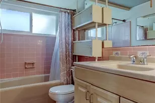 8586 Forsyth Dr, Seminole, FL 33772 - Photo 12