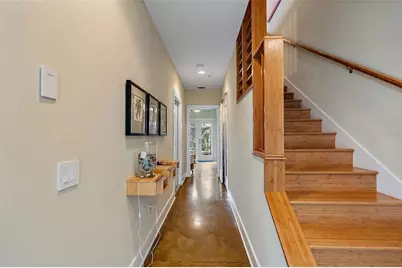 325 5th Avenue S #10, Saint Petersburg, FL 33701 - Photo 2