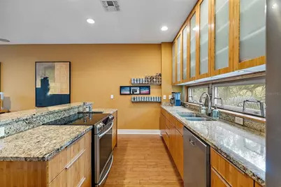 325 5th Avenue S #10, Saint Petersburg, FL 33701 - Photo 22