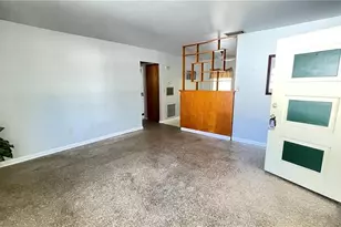 10705 N Dixon Ave, Tampa, FL 33612 - Photo 2