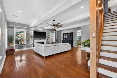 2005 Jackson Street N, Saint Petersburg, FL 33704 - Photo 6