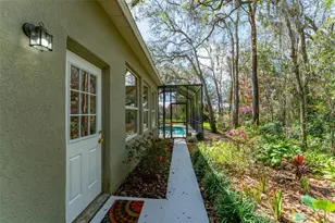 5703 Eaglepoint Pl, Lithia, FL 33547 - Photo 8