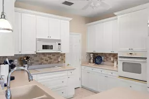 6339 Vista Verde Dr E, Gulfport, FL 33707 - Photo 16