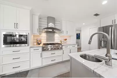 109 Driftwood Lane, Largo, FL 33770 - Photo 12