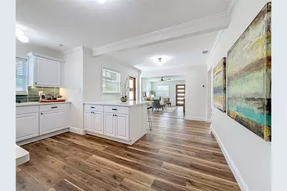 3021 Granville Court N, Saint Petersburg, FL 33704 - Photo 10