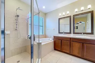 8501 White Poplar Dr, Riverview, FL 33578 - Photo 10