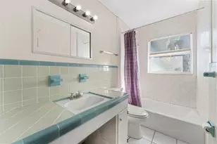 2418 N Links Ave, Sarasota, FL 34234 - Photo 14