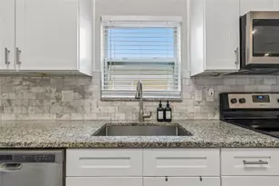 2920 W Ivy St, Tampa, FL 33607 - Photo 38