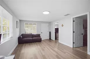 907 Center St, Plant City, FL 33563 - Photo 6