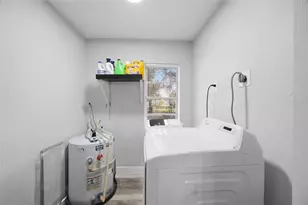 907 Center St, Plant City, FL 33563 - Photo 16