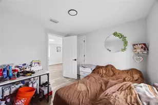 907 Center St, Plant City, FL 33563 - Photo 12