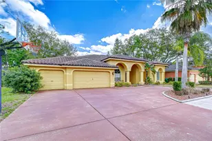 3373 Crescent Oaks Blvd, Tarpon Springs, FL 34688 - Photo 2