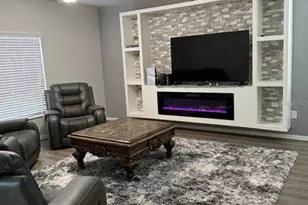 1966 Hawks View Dr, Ruskin, FL 33570 - Photo 4