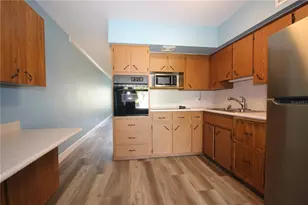 2360 Irish Ln, Clearwater, FL 33763 - Photo 4