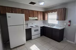 773 NE 9th St, Crystal River, FL 34428 - Photo 6