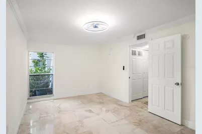 2424 W Tampa Bay Boulevard #I103, Tampa, FL 33607 - Photo 8