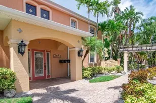 2675 St Josephs Dr E, Dunedin, FL 34698 - Photo 2