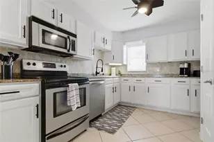 2675 St Josephs Dr E, Dunedin, FL 34698 - Photo 8