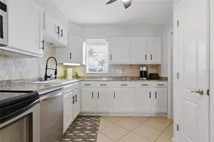 2675 St Josephs Dr E, Dunedin, FL 34698 - Photo 14