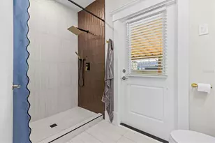 418 E Orange St, Tarpon Springs, FL 34689 - Photo 14