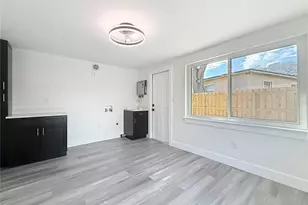 2335 Murilla Way S, Saint Petersburg, FL 33712 - Photo 48