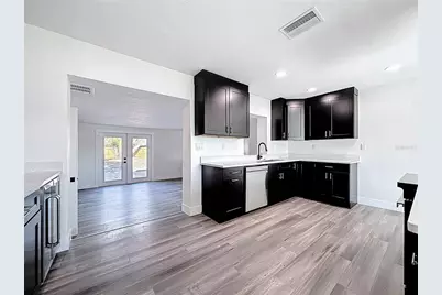 2335 Murilla Way S, Saint Petersburg, FL 33712 - Photo 16