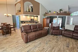 37416 Hackney Pl, Dade City, FL 33523 - Photo 10