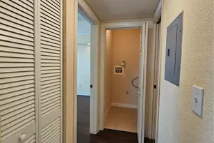 119 N Evergreen Ave, Clearwater, FL 33755 - Photo 8