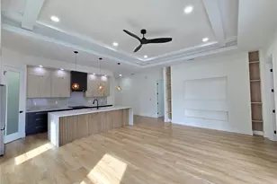 2506 W Arch St, Tampa, FL 33607 - Photo 8